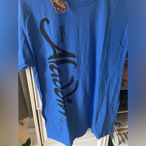 Broadway Disney Aladdin Tshirt NWT - Picture 2 of 6